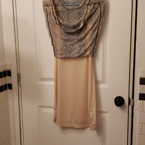 Sandwich Ladies Dress - Picture 5 of 7